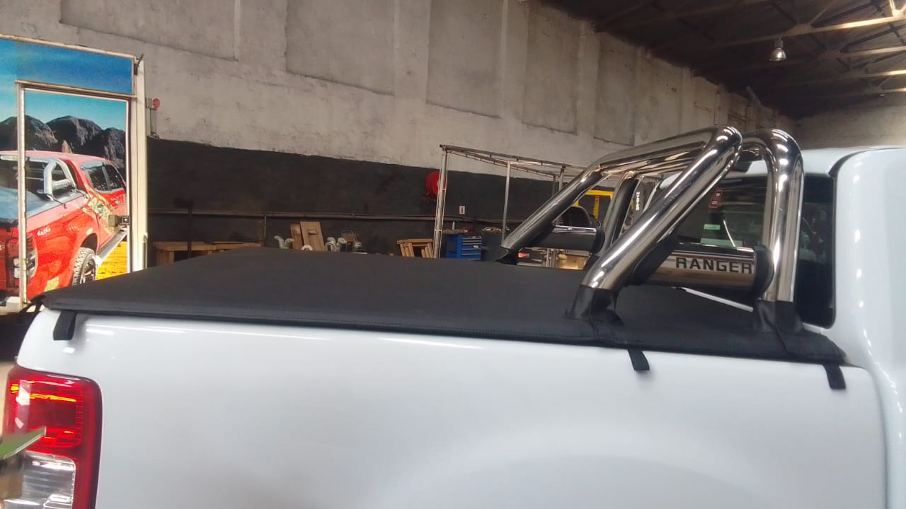 ALUMINIUM FRAME CLIP IN TONNEAU COVER Ford Ranger T6 Double Cab compatible with 150022 Roll Bar