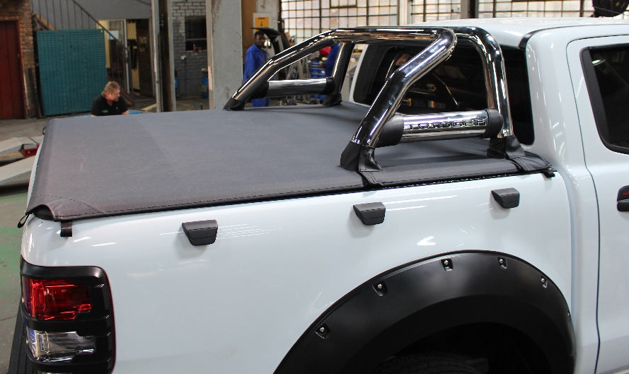 ALUMINIUM FRAME CLIP IN TONNEAU COVER Ford Ranger T6 Double Cab with 150043 roll bar